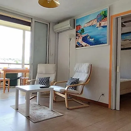 La Croisette, Parking, Proche