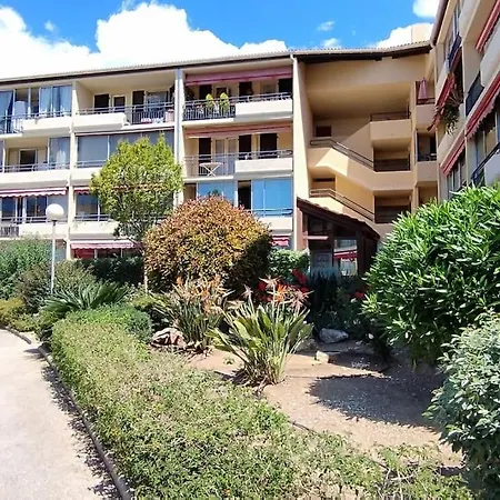 La Croisette, Parking, Proche